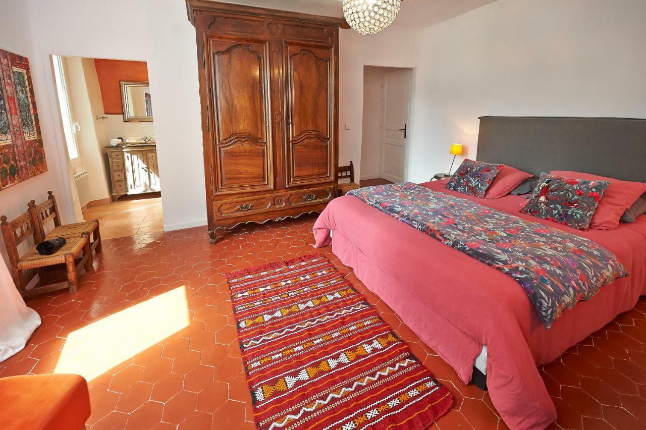 La Grande Maison De Nans Luaran gambar