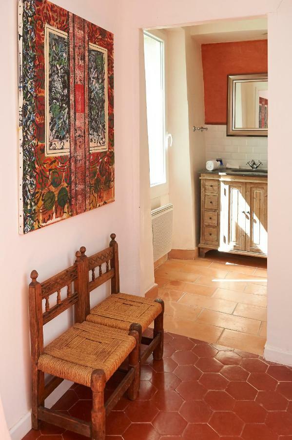 La Grande Maison De Nans Luaran gambar